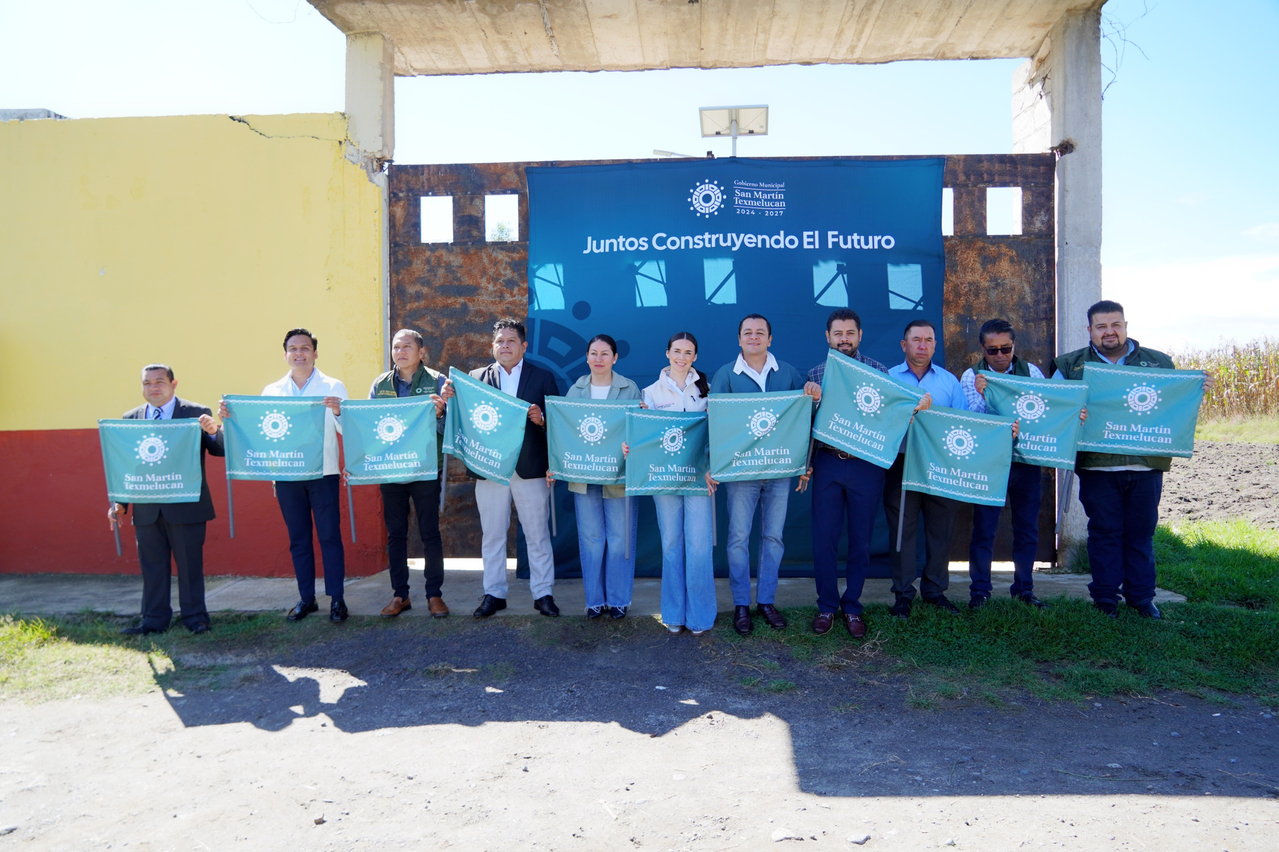 Gobierno de Juan Manuel Alonso inicia adoquinamiento para mejorar acceso al Bachillerato Rosario Castellanos