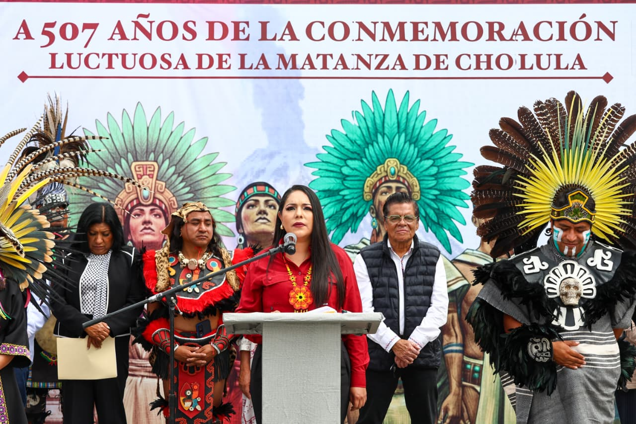 Encabeza Tonantzin Fernández ceremonias cívica y prehispánica conmemorativas de los 507 años de la Matanza de Cholula Encabeza Tonantzin Fernández ceremonias cívica y prehispánica conmemorativas de los 507 años de la Matanza de Cholula