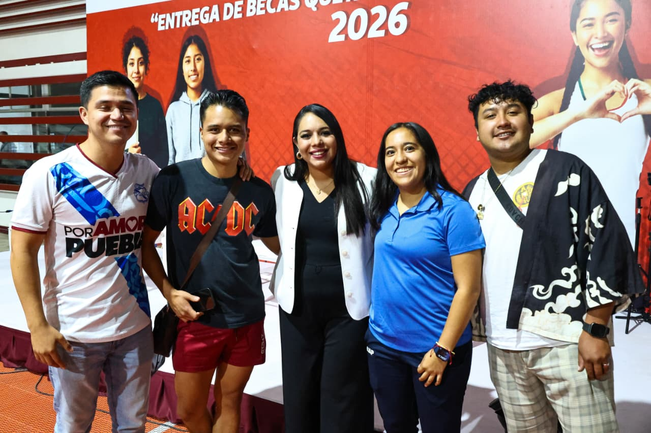 Impulsa Tonantzin Fernández el desarrollo y crecimiento de las y los jóvenes cholultecas
